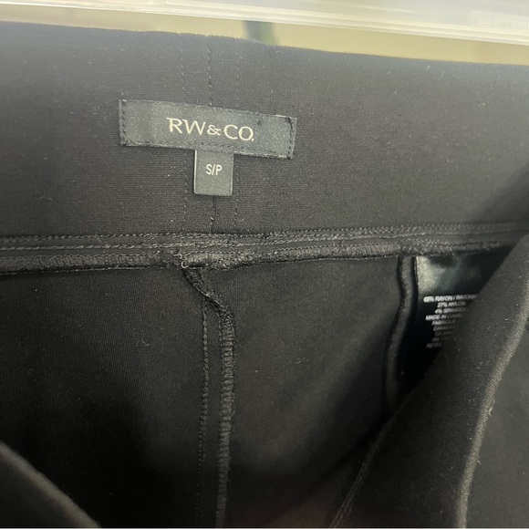 !SOLD! RW&CO. Women's Black Skinny Fit Pants size Small Pleats Formal Pants - Picture 6 of 7